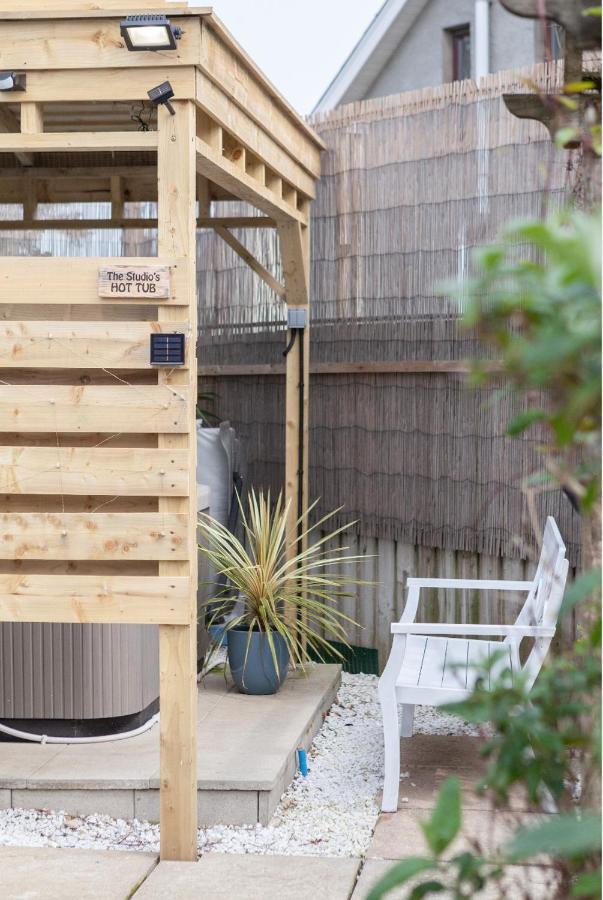 The Studio Castlerock With Hot Tub Экстерьер фото