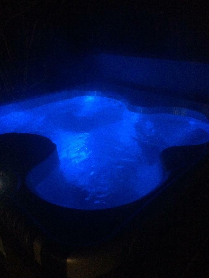 The Studio Castlerock With Hot Tub Экстерьер фото