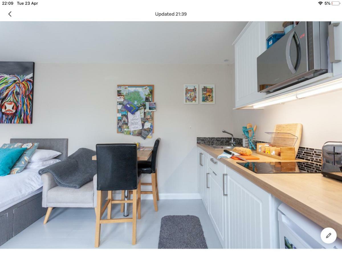 The Studio Castlerock With Hot Tub Экстерьер фото